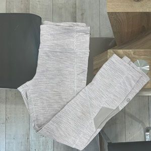 Lululemon mesh cropped leggings